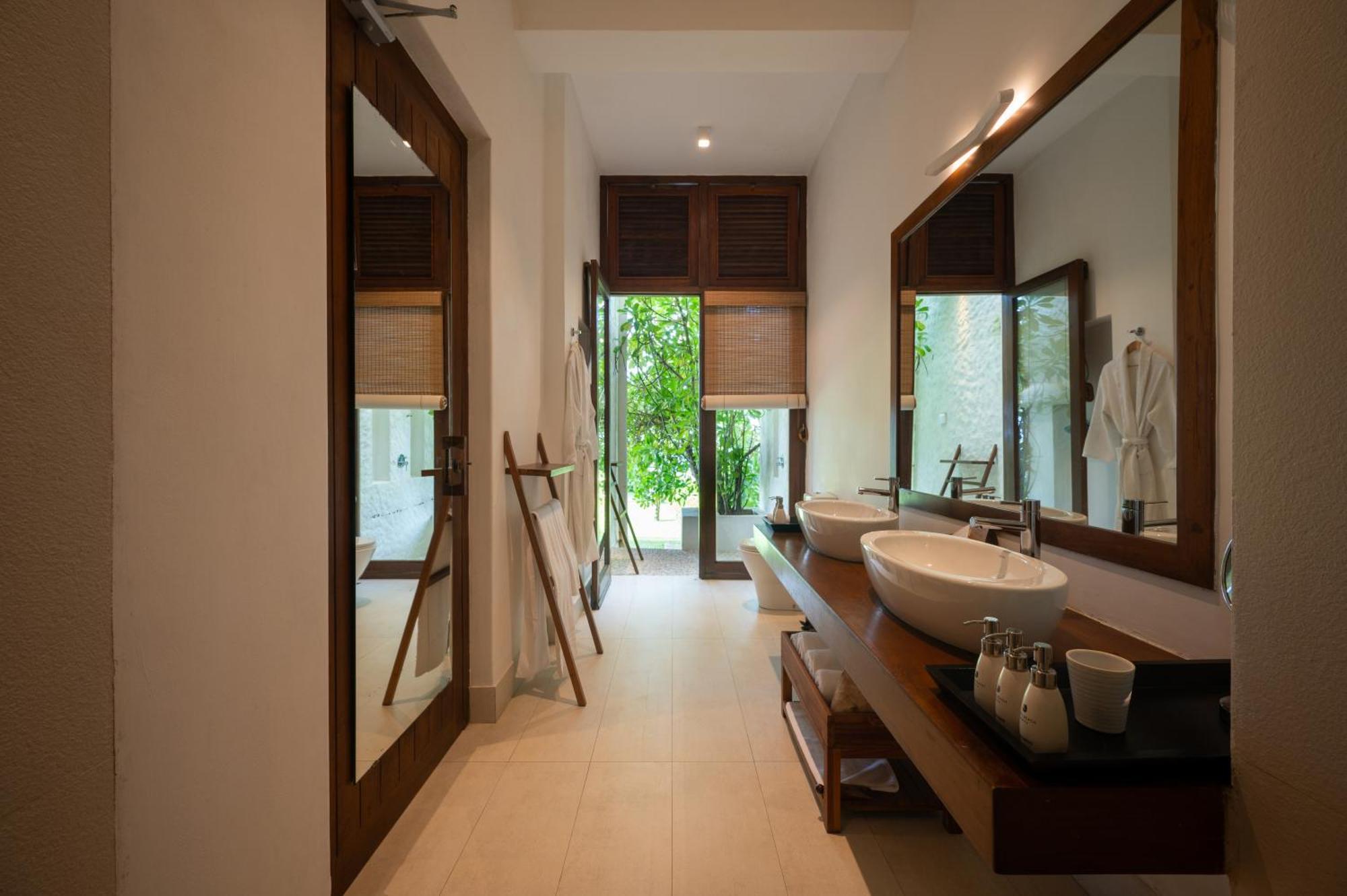 Kumu Beach Balapitiya Exterior photo